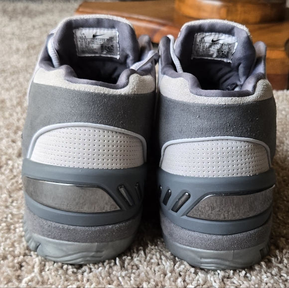 Lebron Zoom Generation 1 Retro Dark Grey - Picture 4 of 7